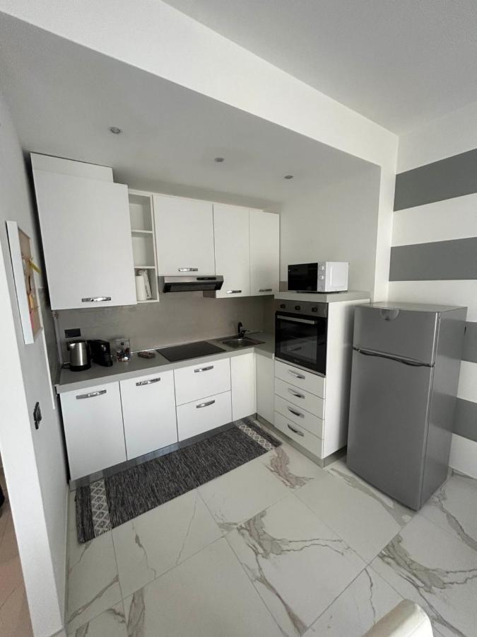 Marconi67 Apartman Desenzano del Garda Kültér fotó